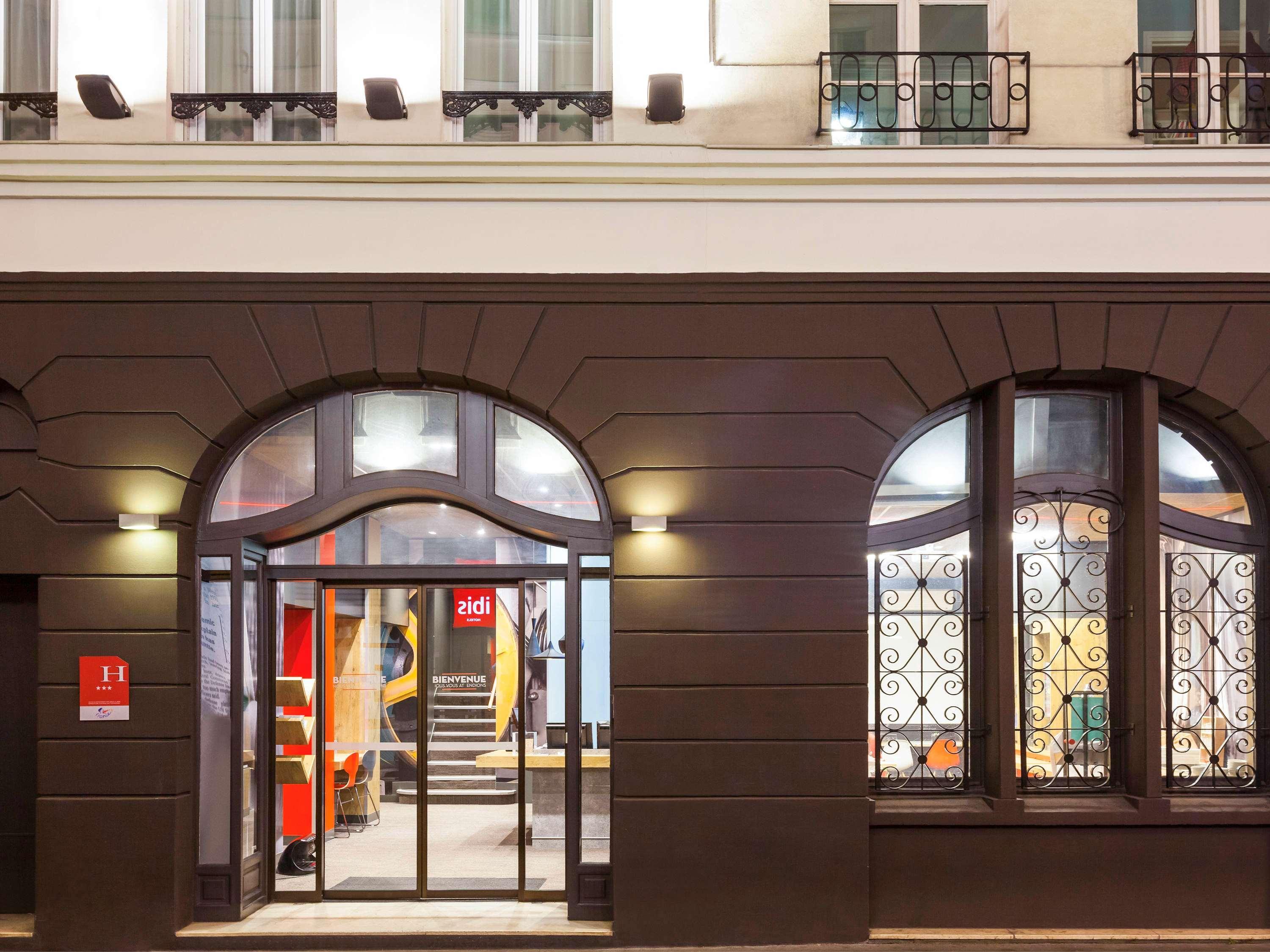 Hotel Ibis Paris Gare De L Est 10Eme Exterior foto